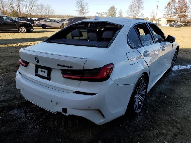 WBA5U7C0XLFH64020 - 2020 BMW M340I WHITE photo 4