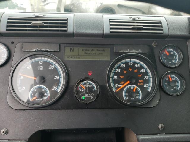 1FUGGEDV0JLHB4053 - 2018 FREIGHTLINER CASCADIA 1 白色 照片 9