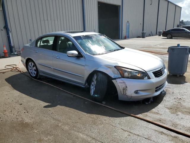 1HGCP36828A062708 - 2008 HONDA ACCORD EXL SILVER photo 4