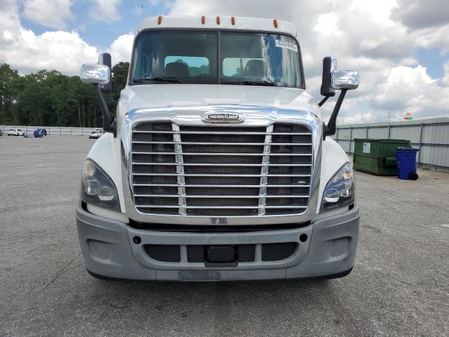 1FUGGEDV7JLHB4065 - 2018 FREIGHTLINER CASCADIA 1 WHITE photo 9