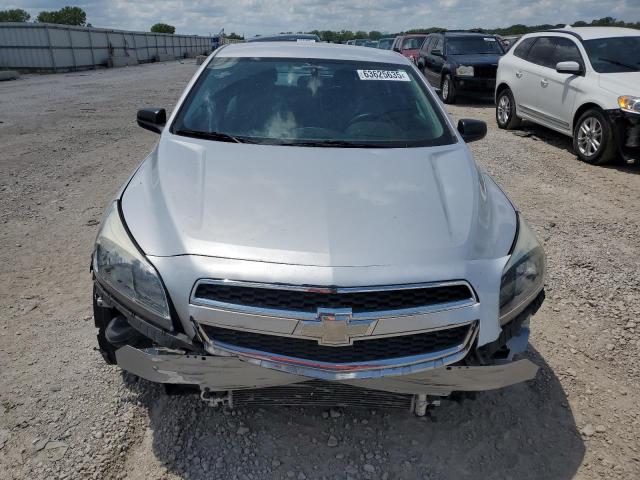 1G11B5SA6DF130877 - 2013 CHEVROLET MALIBU LS Silber Foto 5