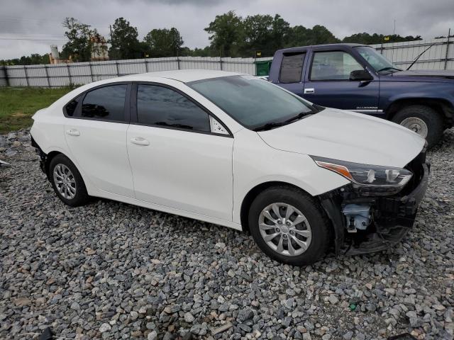 3KPF24ADXKE104423 - 2019 KIA FORTE FE WHITE photo 4