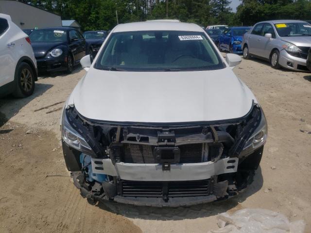 1G4ZP5SS1HU120145 - 2017 BUICK LACROSSE ESSENCE WHITE photo 5