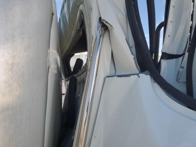 3ALACWFC1JDJY8976 - 2018 FREIGHTLINER M2 106 MEDIUM DUTY WHITE photo 11