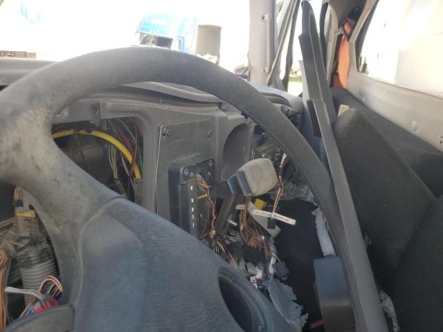 3ALACWFC1JDJY8976 - 2018 FREIGHTLINER M2 106 MEDIUM DUTY WHITE photo 8