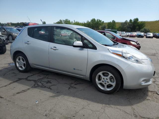 1N4AZ0CP9EC332680 - 2014 NISSAN LEAF S SILVER photo 4