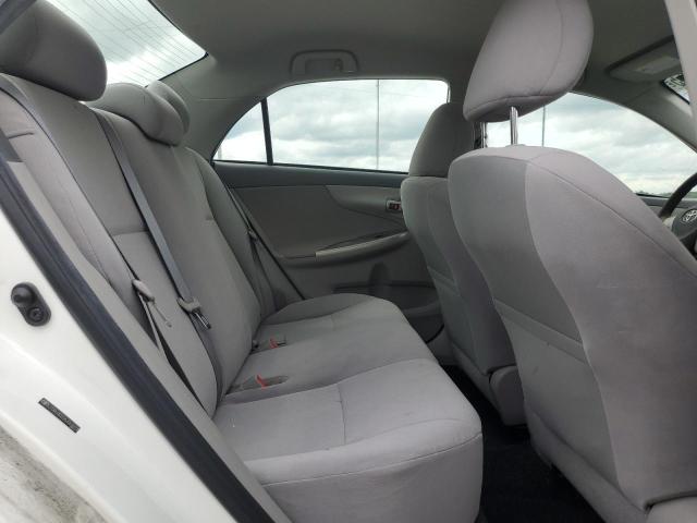 JTDBU4EE3AJ064893 - 2010 TOYOTA COROLLA BASE Blanc photo 10