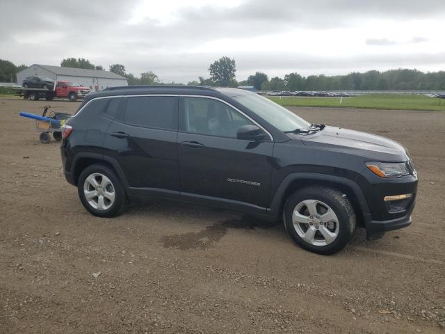 3C4NJCBB8LT212493 - 2020 JEEP COMPASS LATITUDE BLACK photo 4