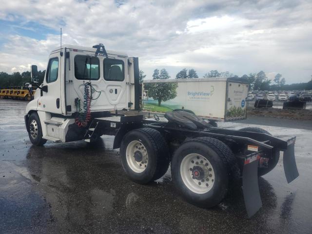1FUGGEDVXKLHB4160 - 2019 FREIGHTLINER CASCADIA 1 WHITE photo 3