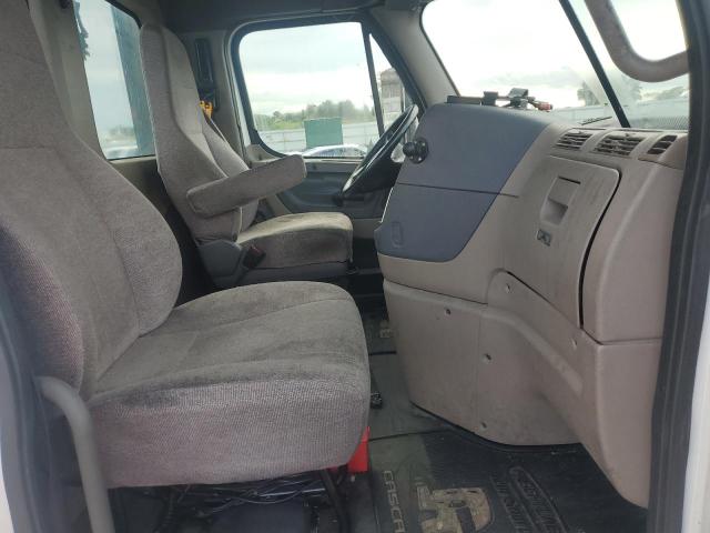 1FUGGEDVXKLHB4160 - 2019 FREIGHTLINER CASCADIA 1 WHITE photo 5