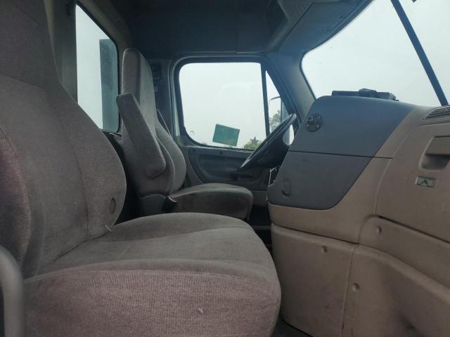 1FUGGEDV3KLHB4162 - 2019 FREIGHTLINER CASCADIA 1 Սպիտակ լուսանկար 6