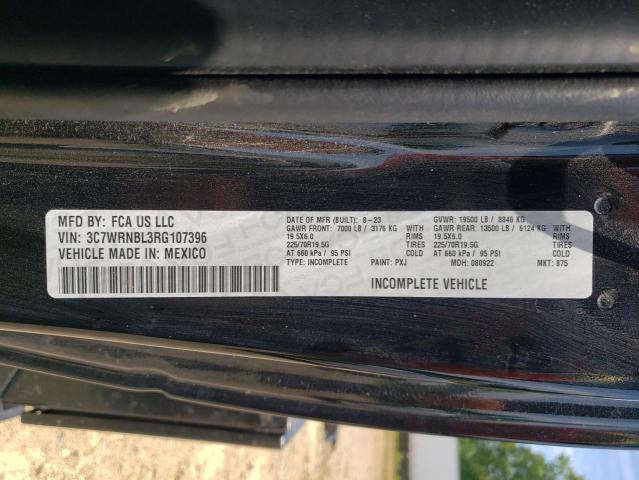 3C7WRNBL3RG107396 - 2024 RAM 5500 Schwarz Foto 13