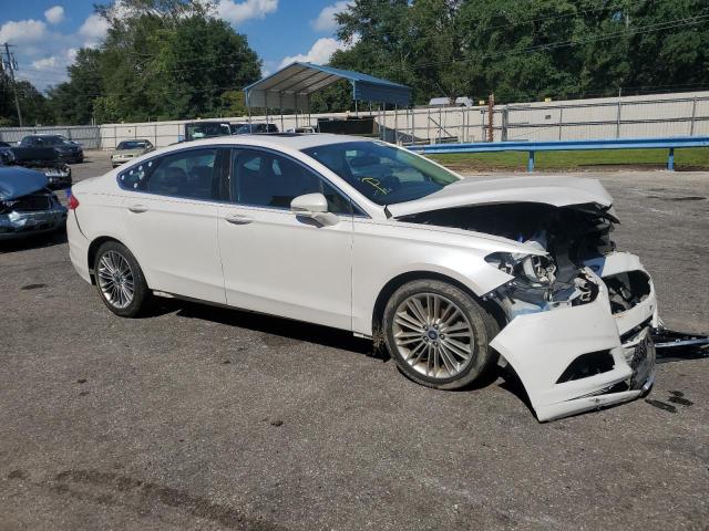 3FA6P0HD8GR279002 - 2016 FORD FUSION SE WHITE photo 4