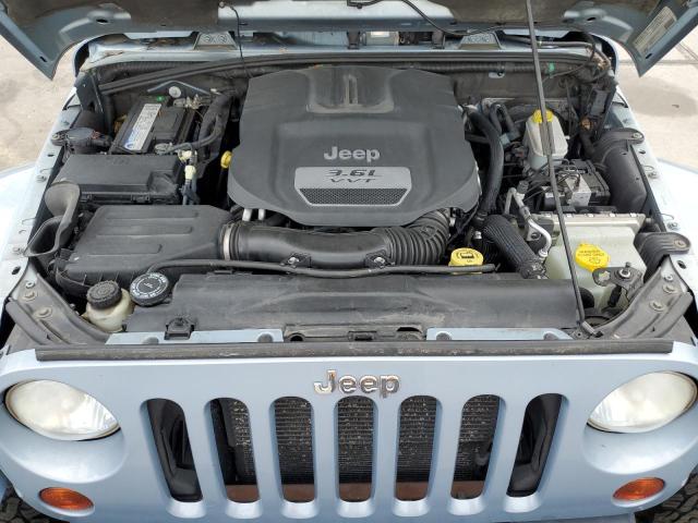 1C4HJWEG3CL150258 - 2012 JEEP WRANGLER U SAHARA أزرق صورة 12
