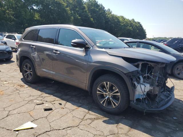 5TDJKRFH3GS281931 - 2016 TOYOTA HIGHLANDER XLE CHARCOAL photo 4
