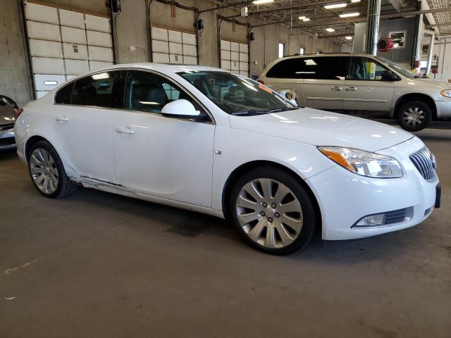 W04G15GV0B1077338 - 2011 BUICK REGAL CXL WHITE photo 4