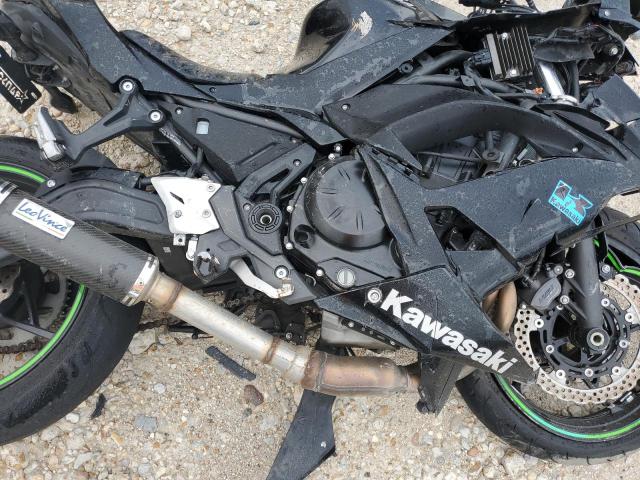 JKAEXEJ15KDA03121 - 2019 KAWASAKI EX650 J შავი ფოტო 7
