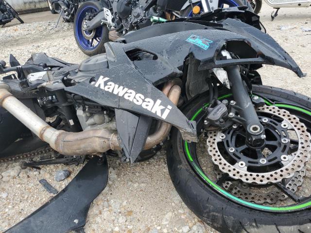 JKAEXEJ15KDA03121 - 2019 KAWASAKI EX650 J შავი ფოტო 9