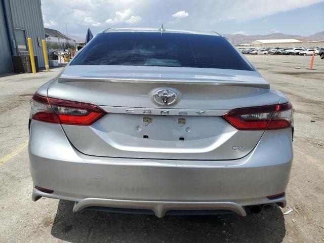 4T1G11AK0RU238093 - 2024 TOYOTA CAMRY SE NIGHT SHADE SILVER photo 6