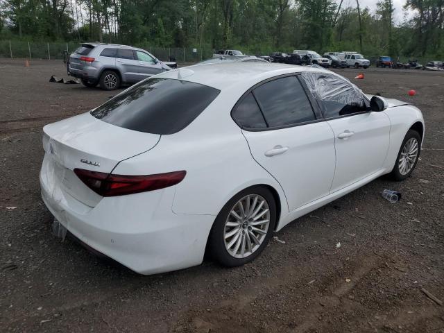 ZARFANANXN7652918 - 2022 ALFA ROMEO GIULIA 白色 照片 3