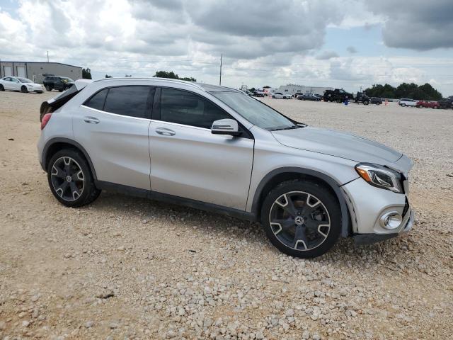 WDCTG4EB4JJ449164 - 2018 MERCEDES-BENZ GLA 250 GRAY photo 4