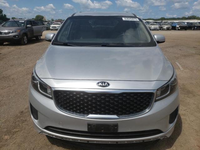 KNDMB5C12G6196091 - 2016 KIA SEDONA LX SILVER photo 5