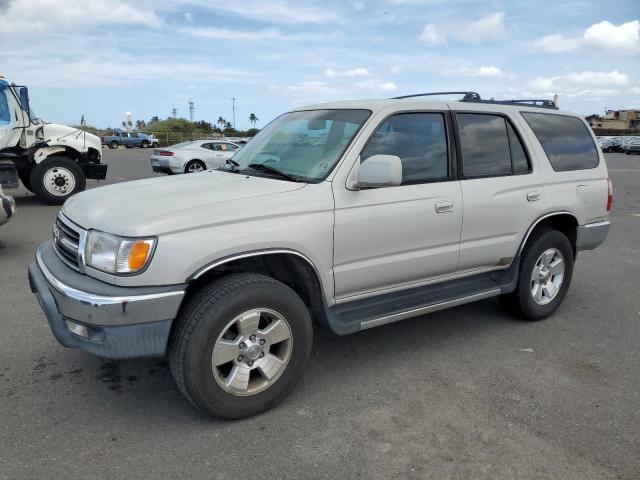 2000 TOYOTA 4RUNNER SR5, 