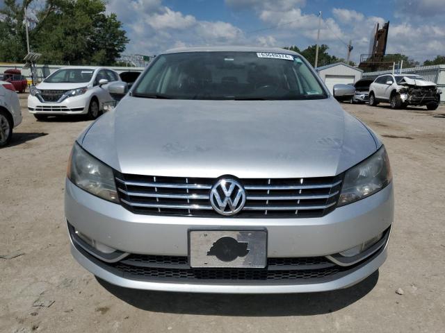 1VWCS7A36EC061428 - 2014 VOLKSWAGEN PASSAT SEL GRAY photo 5