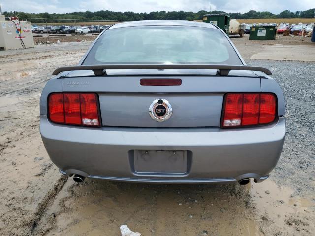 1ZVFT82H275202903 - 2007 FORD MUSTANG GT GRAY photo 6