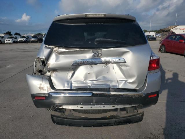 5TDZK3EH3CS089615 - 2012 TOYOTA HIGHLANDER BASE SILVER photo 6