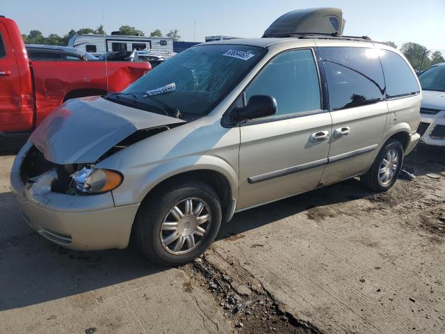 1A4GP45R06B507139 - 2006 CHRYSLER TOWN & COU GOLD photo 1