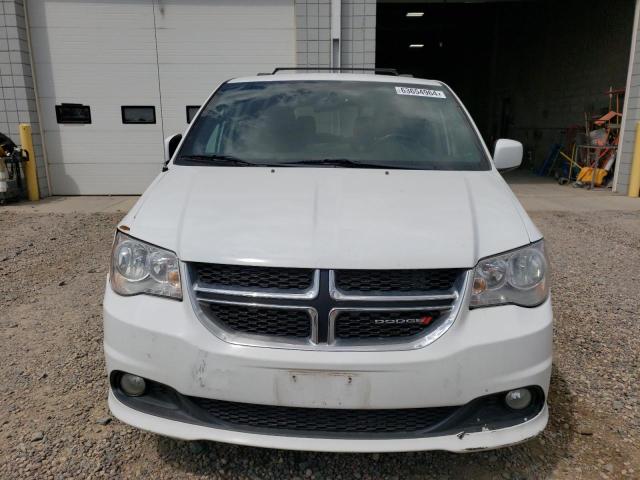 2C4RDGCG1JR216184 - 2018 DODGE GRAND CARA SXT WHITE photo 5