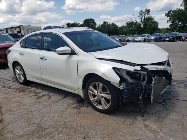 1N4AL3AP4FN377327 - 2015 NISSAN ALTIMA 2.5 WHITE photo 4