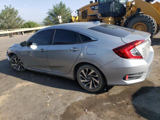 2HGFC2F70JH570855 - 2018 HONDA CIVIC EX Күміс фото 2