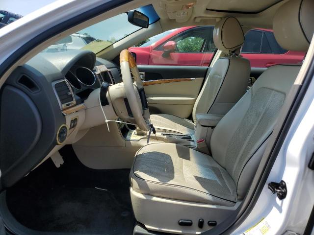 3LNHL2JC1CR830713 - 2012 LINCOLN MKZ WHITE photo 7