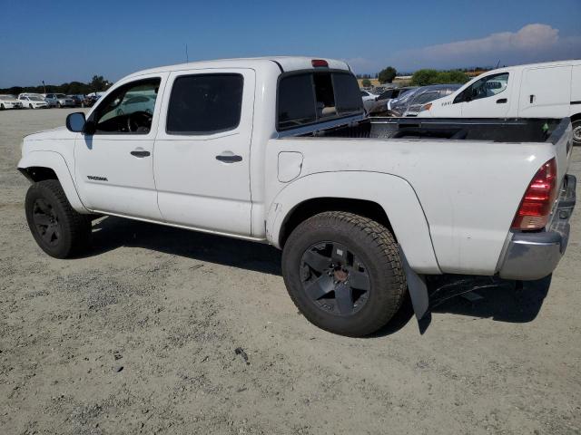 3TMJU62N17M041152 - 2007 TOYOTA TACOMA DOUBLE CAB PRERUNNER WHITE photo 2