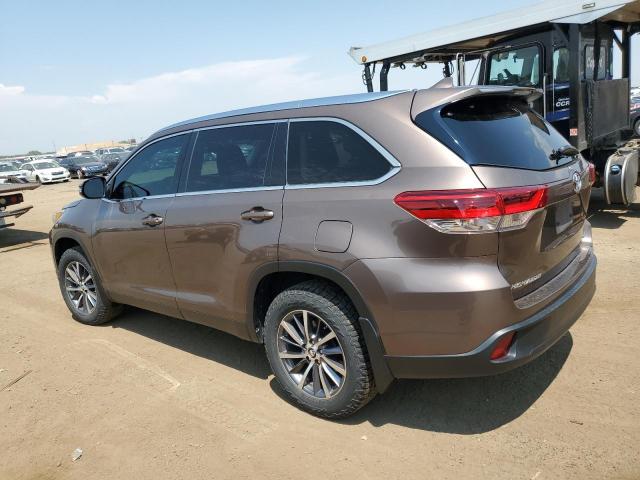 5TDJZRFH7KS921367 - 2019 TOYOTA HIGHLANDER SE BROWN photo 2