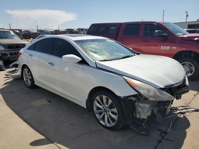 5NPEC4AC4DH768392 - 2013 HYUNDAI SONATA SE WHITE photo 4