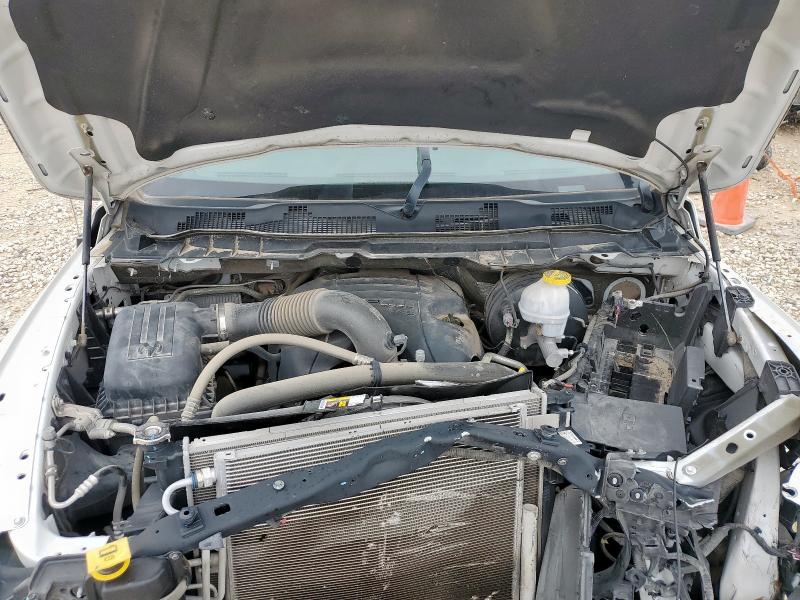 3C6JR6DT8KG507218 - 2019 RAM 1500 CLASS TRADESMAN Weiß Foto 11