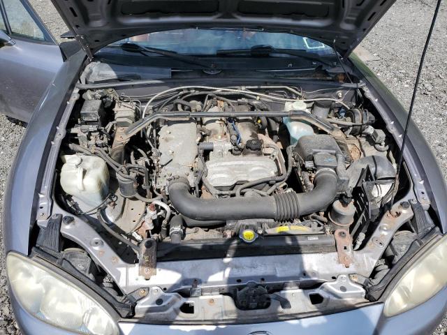 JM1NB353520224582 - 2002 MAZDA MX-5 MIATA BASE SILVER photo 11