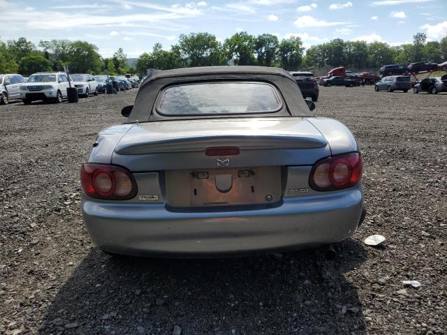 JM1NB353520224582 - 2002 MAZDA MX-5 MIATA BASE SILVER photo 6