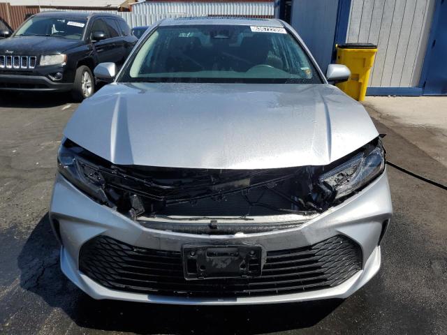 4T1DAACK8SU543685 - 2025 TOYOTA CAMRY XSE ვერცხლისფერი ფოტო 5