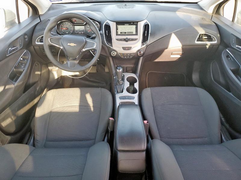 1G1BC5SM8H7242608 - 2017 CHEVROLET CRUZE LS SILVER photo 8