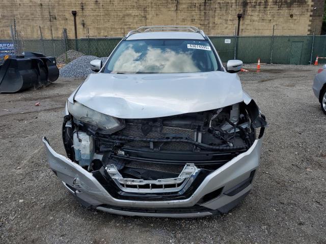 JN8AT2MV9HW016630 - 2017 NISSAN ROGUE S 银色 照片 5