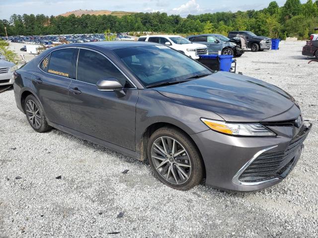 4T1F31AK0RU626575 - 2024 TOYOTA CAMRY XLE Сірий фото 4
