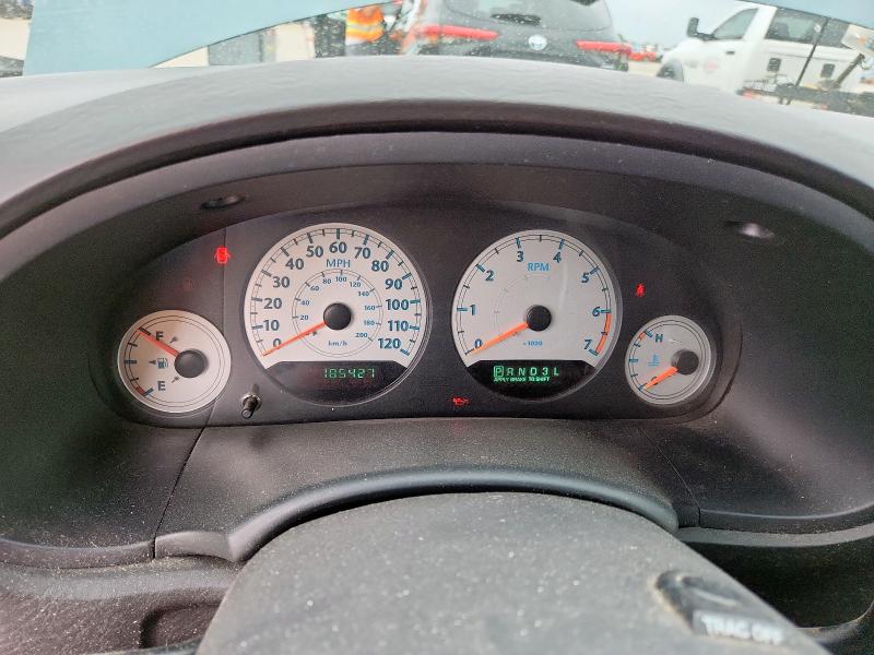 2C4GP54LX5R392977 - 2005 CHRYSLER TOWN & COU TOURING GREEN photo 9