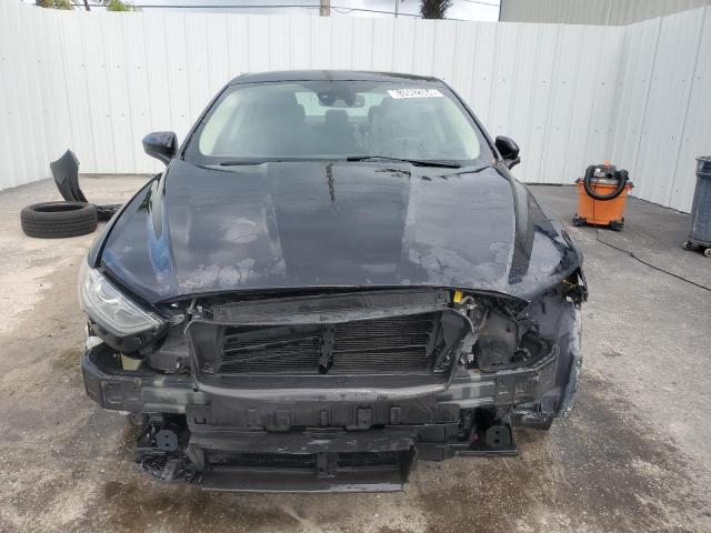 3FA6P0LU8KR261793 - 2019 FORD FUSION SE BLACK photo 5