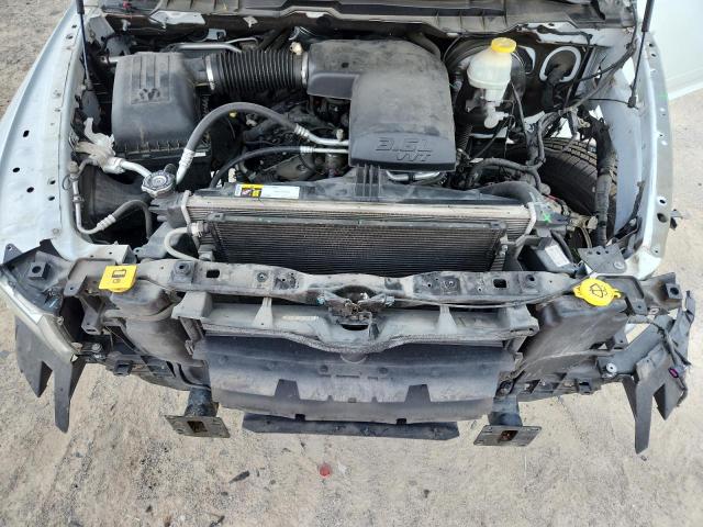 3C6JR6DG9JG186064 - 2018 RAM 1500 ST Белый фото 11