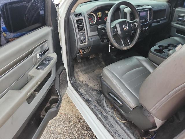 3C6JR6DG9JG186064 - 2018 RAM 1500 ST Белый фото 8