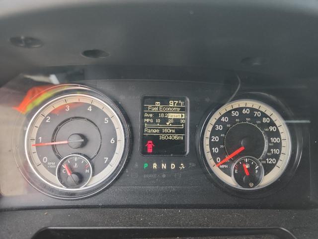 3C6JR6DG9JG186064 - 2018 RAM 1500 ST Белый фото 9